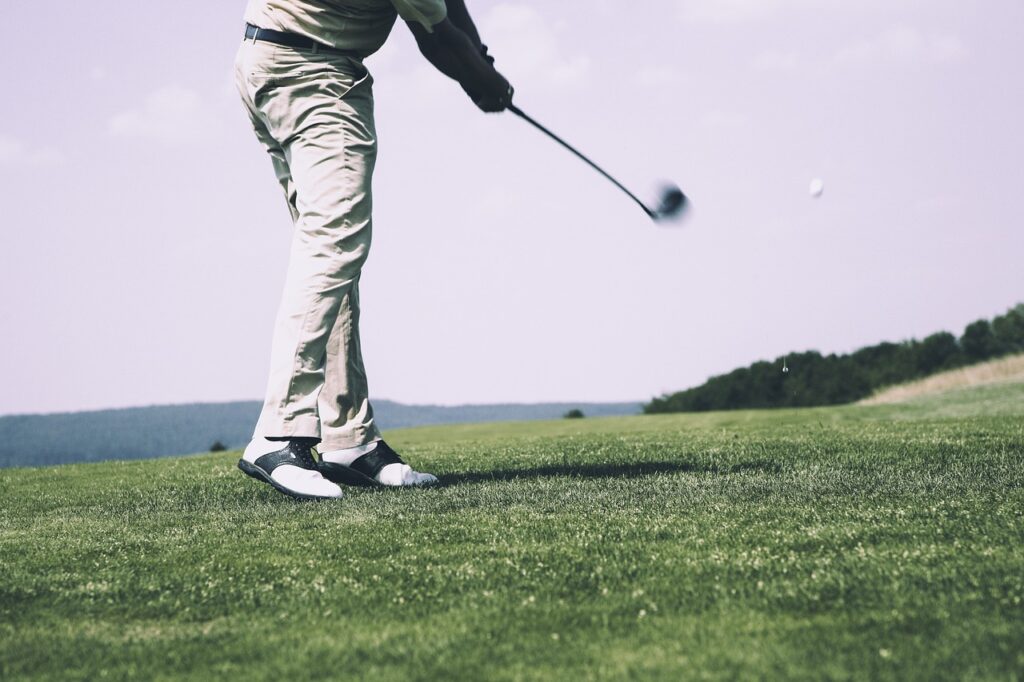 Mastering the Greens: Discovering the Easiest Golf Clubs for Seniors to Hit